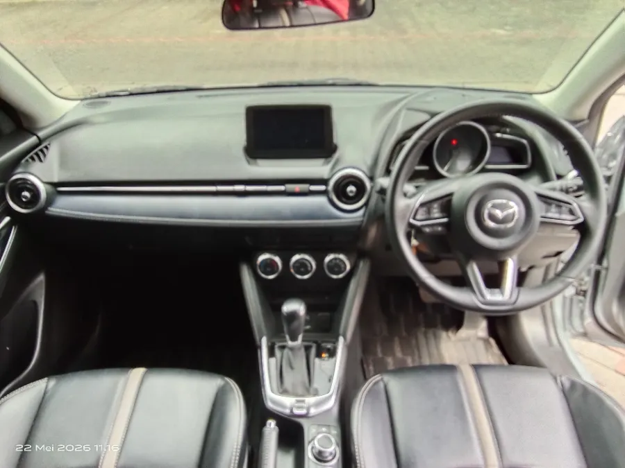 Foto Mobil Bekas Dashboard Mazda 2 1.5 GT Skyactiv tahun 2019
